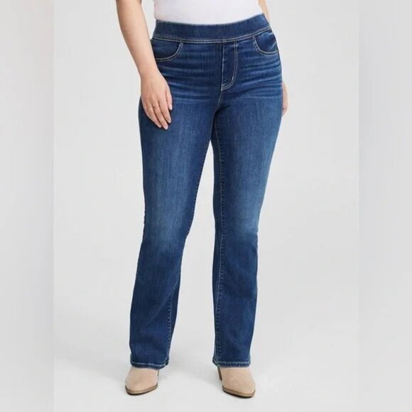 Torrid Lean Jean Slim Boot Super Soft Mid-Rise blue Jeans size 2R (18/20) EUC - Picture 3 of 14